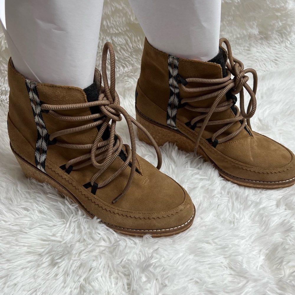 Suede Pendleton Islegate Wedge Boot Like New! - image 1
